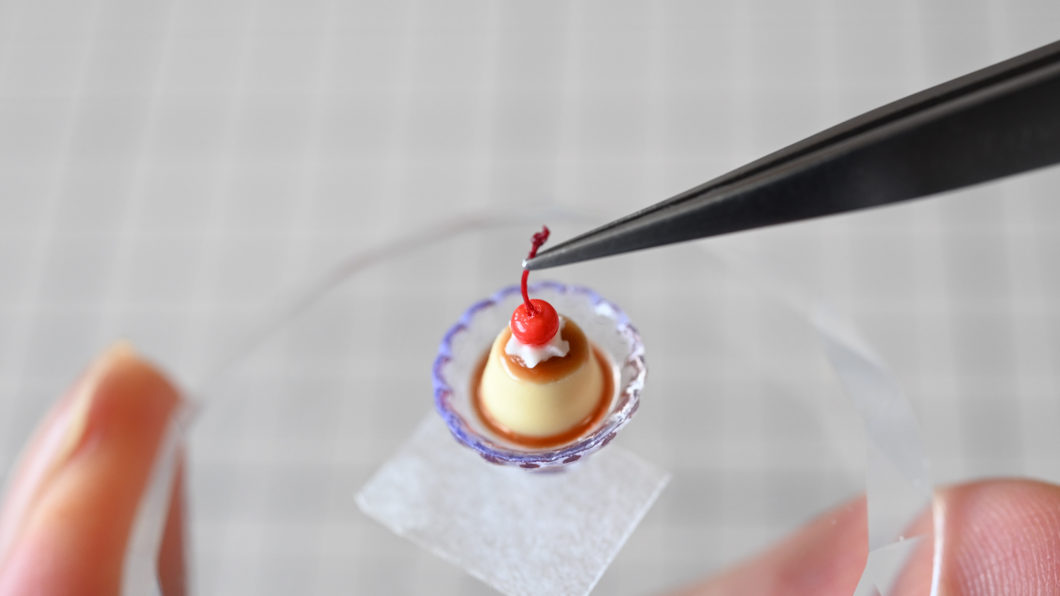 ミニチュアフードに「おいしい」と「かわいい」を詰めるminyさん