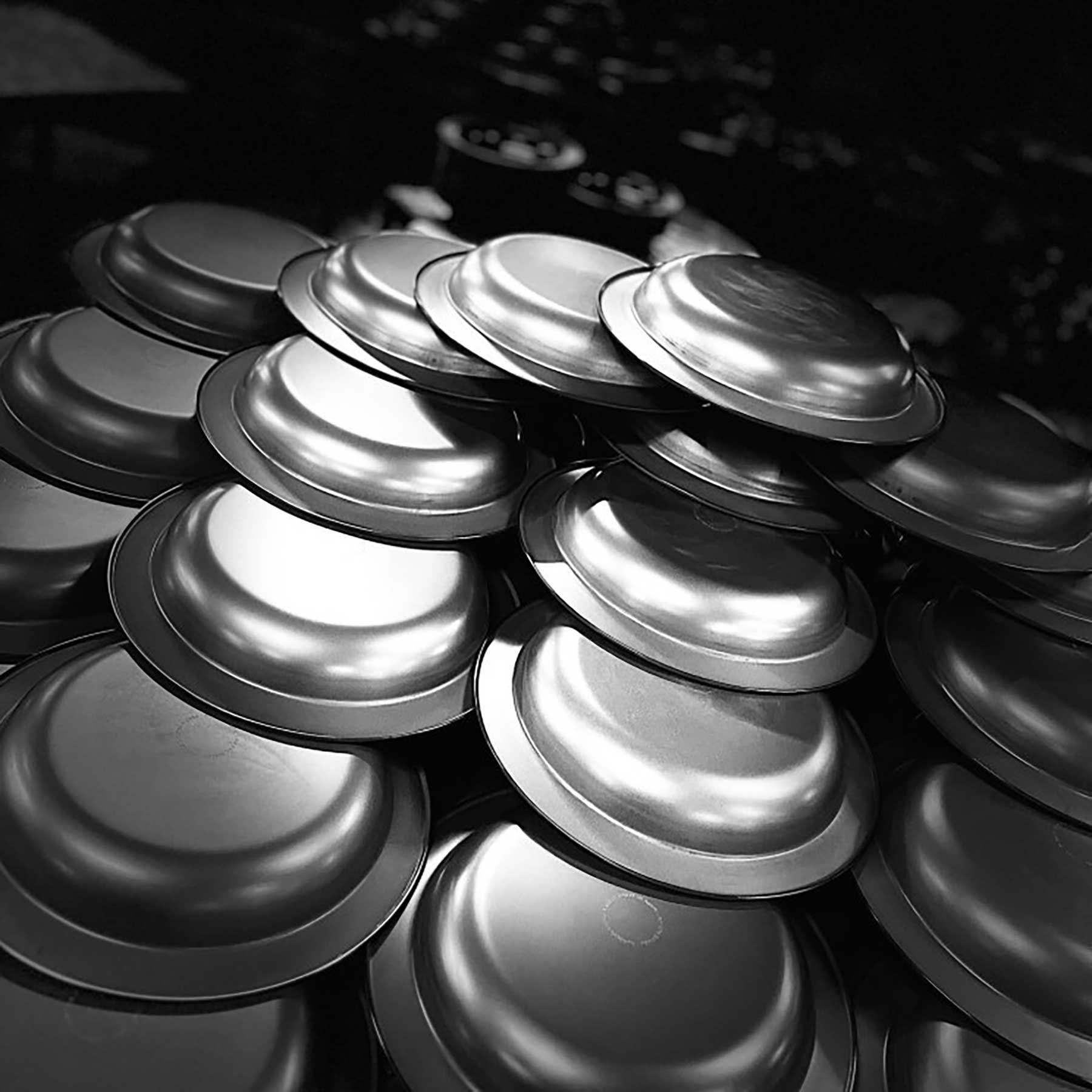 鉄フライパンを世界へ。職人技とデザインを融合する藤田金属の